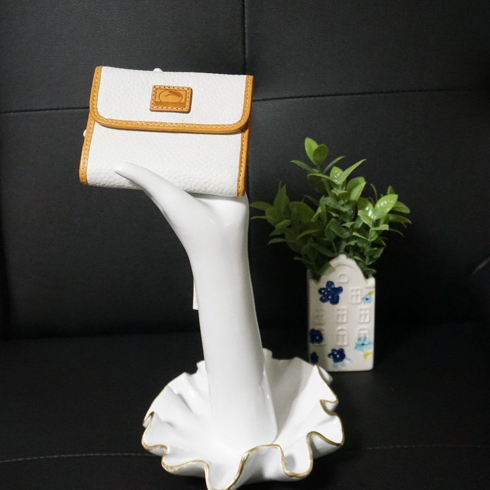 Dooney & Bourke Small Wallet NEW